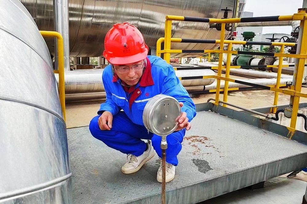2021年度集团劳动模范、宜昌6686体育入口硫酸厂硫酸车间主任吴启国吴启国.jpg